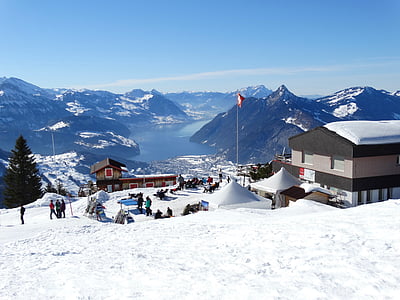 Winter, Bergwinter, sonnigen Tag, Wintertag, Wintersonne, Skihütte, Berghütte