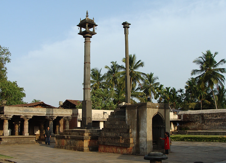 Templul, lampă de post, Piatra, Garuda stambha, structura, arhitectura, religie