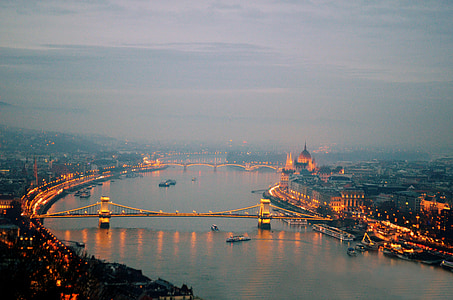 Будапеща, Черно и бяло, метро, вечерта, нощ, скорост, пътуване