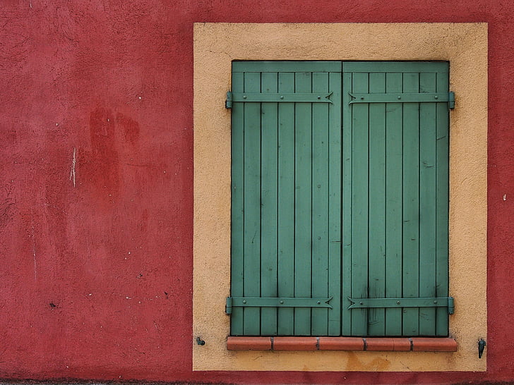 Crveni, zelena, rolete, prozor, zid, drvo - materijal, arhitektura