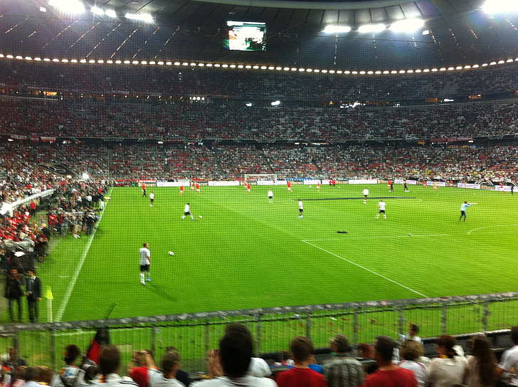 Piłka nożna, Niemcy, Austria, stadion Allianz arena