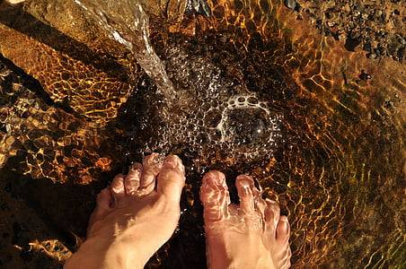 fötter i vattnet, fötter, vatten, Stream, bubblor, bubbla, Creek