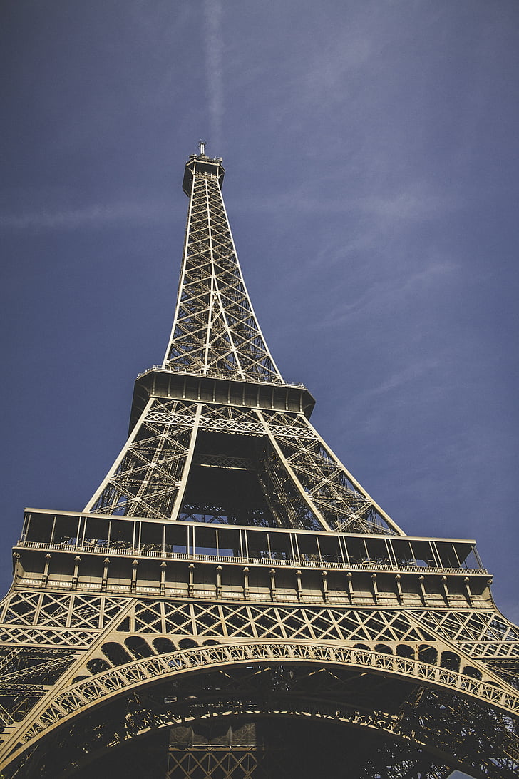 Architektūra, Eifelio bokštas, Prancūzija, orientyras, nedideliu kampu fotografija, Paryžius, dangus