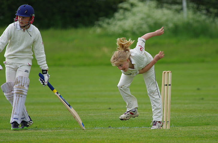 Cricket, quilles, jeune fille, Junior, lecteur, joueur de cricket, batteur