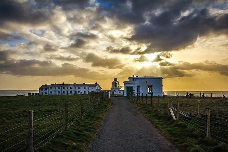 Lighthouse, på kvällen, moln, Ocean, Wales, solnedgång, Sky