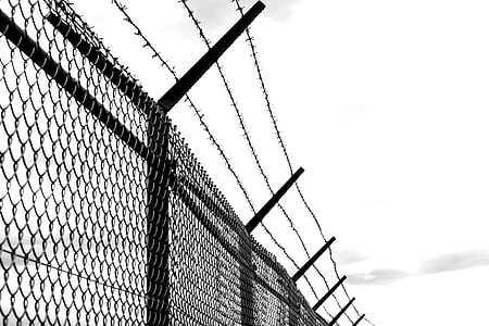 fence, old, verrostst, wire, imprisoned, caution, moments