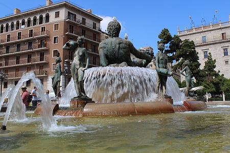 Valencia, kvadratet av jomfru, kilde, monument