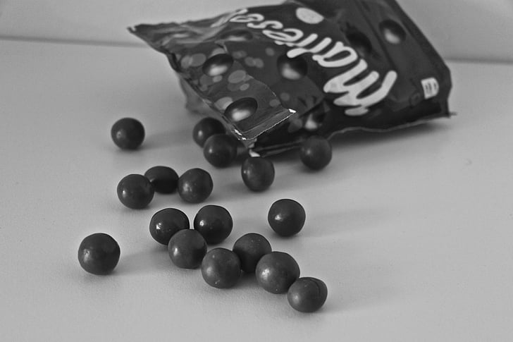 chocolate, balls, food, black white