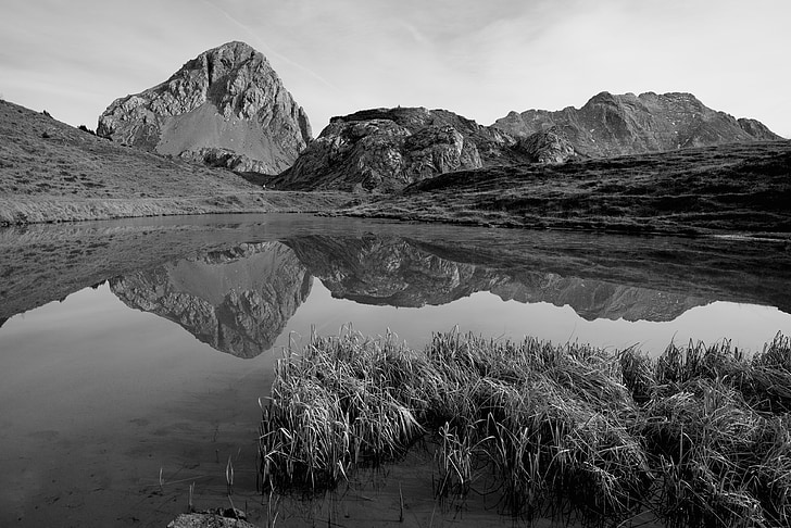 alpskih jezer, razmišljanja, gore, krajine, vodno telo, jasno, črno-belo