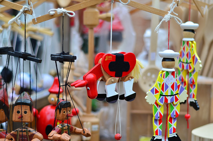 Pinocchio, so suvenírmi, Drevená bábika, bábka, Taliansko, Európa, Roma
