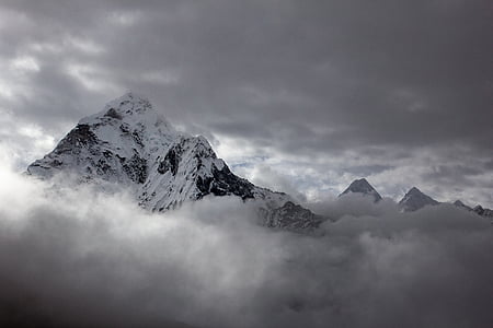 grayscale, foto, salju, capped, Gunung, awan, Sekeliling
