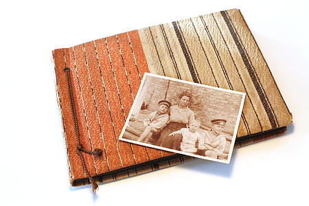 album fotografico, vecchio, anni venti, madre, bambini, memoria, nostalgia