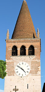 Campanile, opatství, Villanova, San bonifacio, Benátsko, Itálie, hodiny