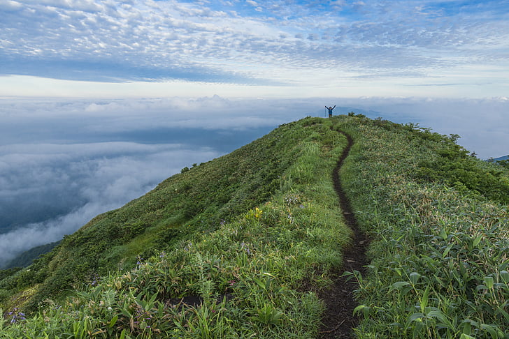 the path on the summit, winner, trail, fukui prefecture mitsuminesan, sky, trekking, july