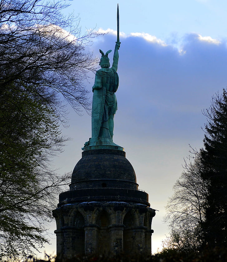 Herman monument, staty, monumentet, kvällen, historia, zeitgeschichte, Fira