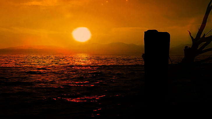 sunset, sea, evening mood at the lake, setting sun, golden, beautiful, landscape
