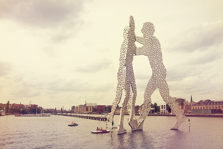 homme-molécule, Spree, rivière, Berlin, sculpture, en aluminium, Jonathan borofsky