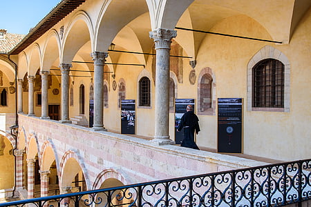 Assisi, Asiz, Piazza, Monastero, architettura, Islam
