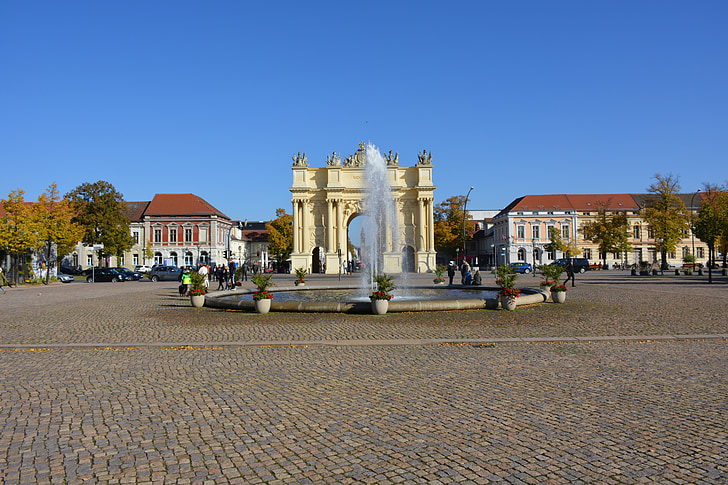 Brandenburg gate, Potsdam, Luisenplatz, barock, byggnad, historia, platser av intresse