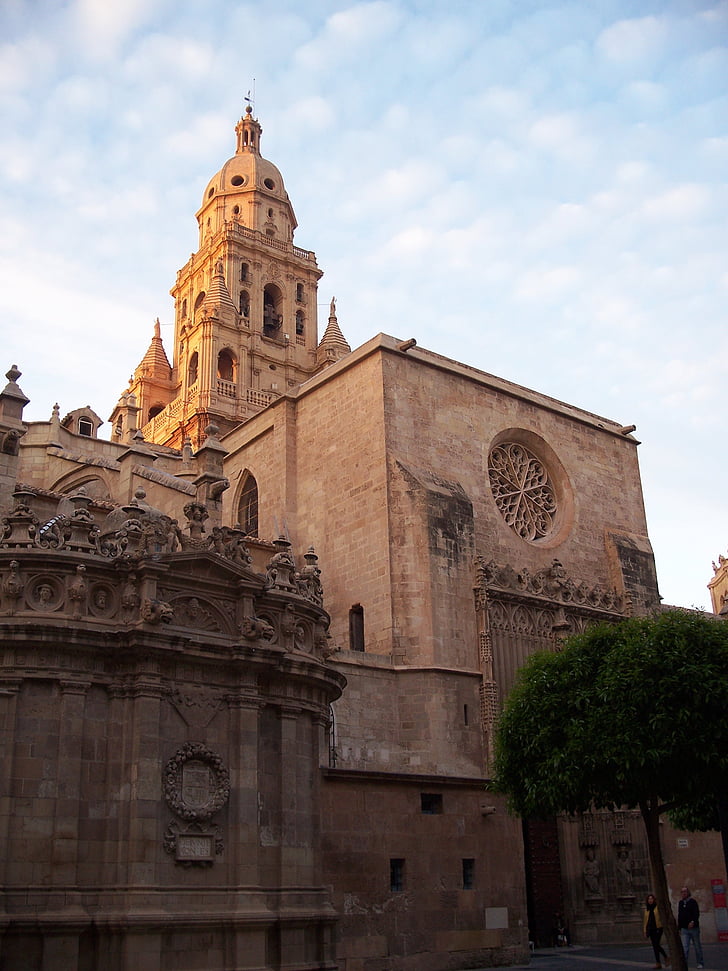 Murcia, Biserica, Centrul