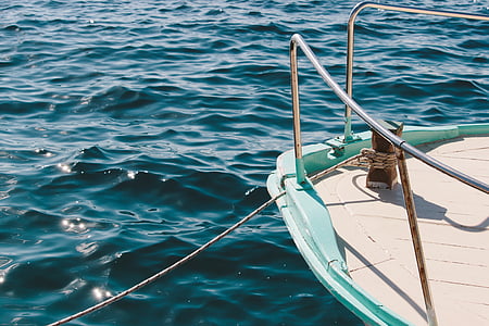 white, rope, boat, daytime, ocean, sea, water