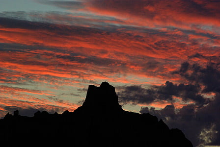 Закат, пейзаж, силуэты, Национальный Парк Бадландс, Южная Дакота, США, облака