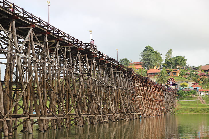 bro sungkha, Bridge, trä, Tha stadsbron, floden