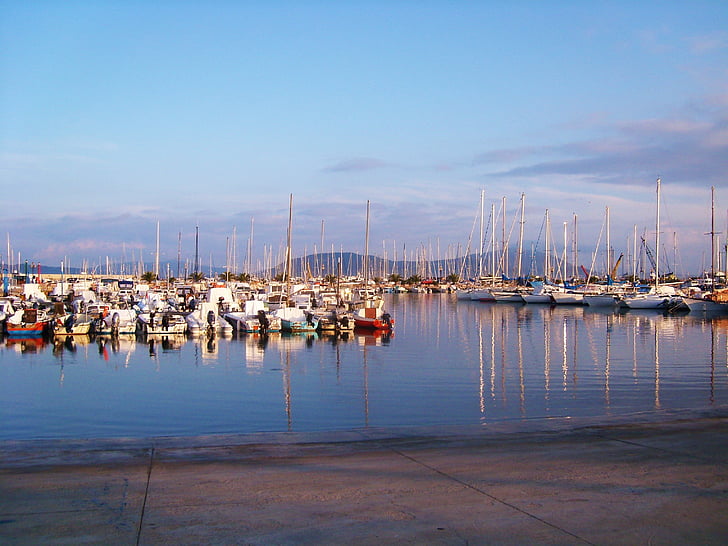 hamn, Sardinien, Italien, båtar, segelbåtar, Medelhavet, segelbåt
