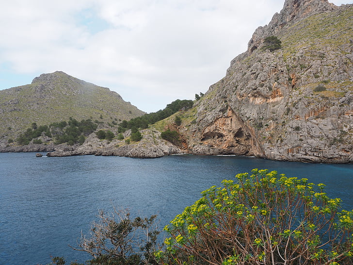gebucht, SA calobra, Bucht von sa calobra, Serra de tramuntana, Meeresbucht, Mallorca, Orte des Interesses