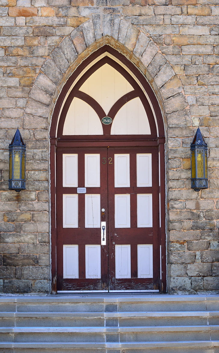 pie durvīm, vecā baznīca, 1848, ēka, arhitektūra, orientieris