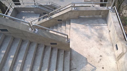 schodiště, beton, madlo
