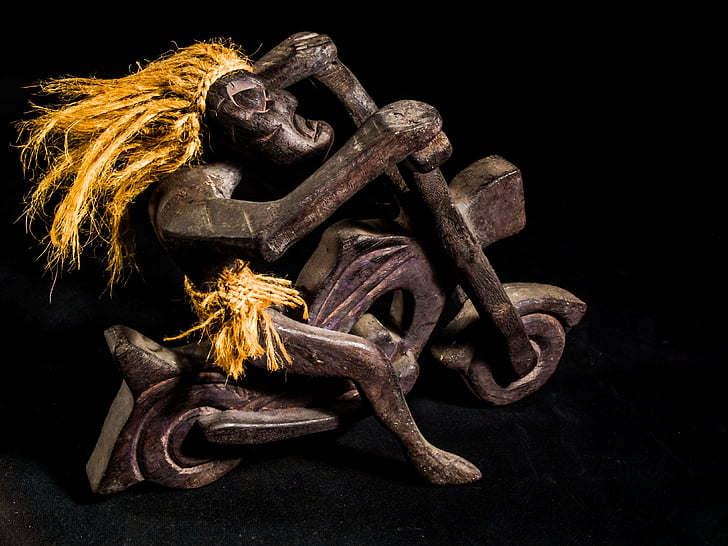 kayu motor dengan sopir, liar rambut, model kayu, seni dari thailand