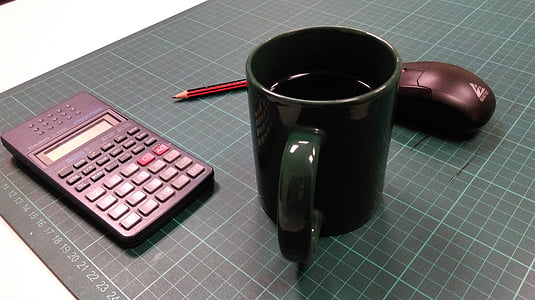 Office, počítač, káva, myš