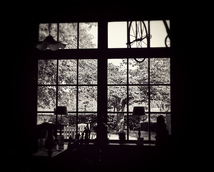 window, black and white