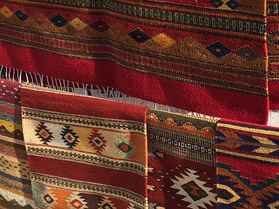 Indické koberce, tkaní, barevné