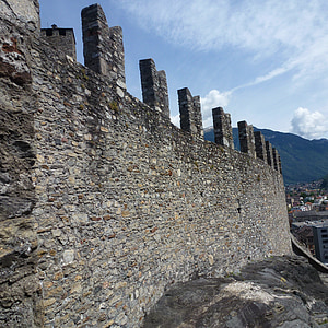 creneluri, perete, zid de piatra, Castelgrande, Bellinzona, Evul mediu, puncte de interes