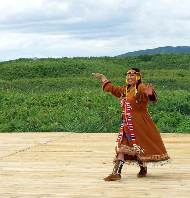 nationale danse, koryak, opfordringen fra vilde, kostume, støvler, Malakias, sommer