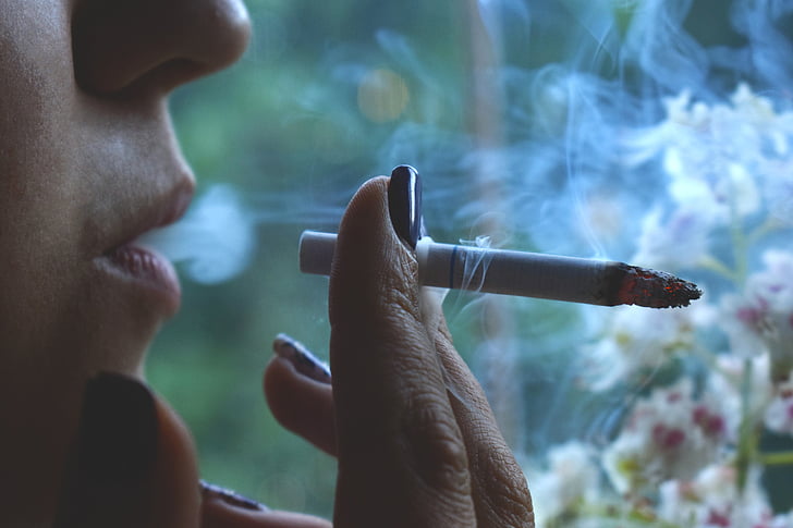 Röker, cigarett, läppar, rökning, humör, en person, Holding
