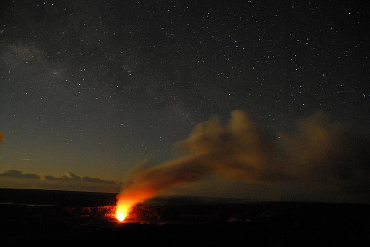 vulkan, noć, užaren, vatra, dim, zvijezde, na Havajima