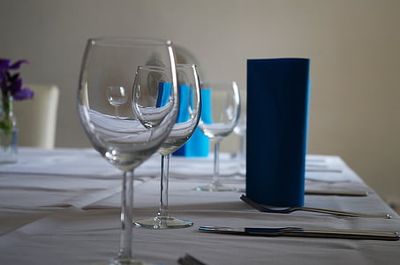 maniery przy stole, Serwetki, miejsce ustawienia, Restauracja, celebracja, kubki