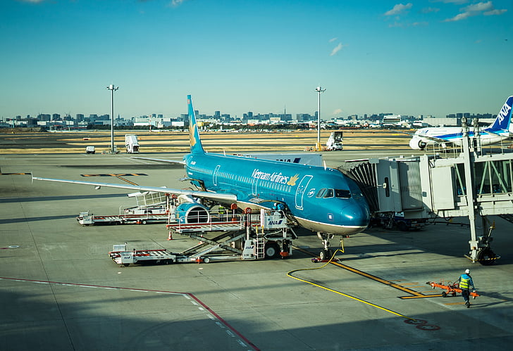 flyvemaskine, lufthavn, Bording, fly, blå himmel, Haneda, boarding gate