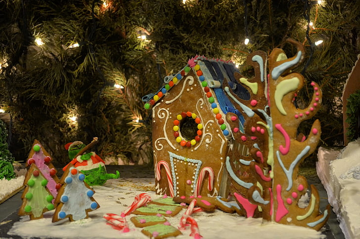 gingerbread house, gingerbread, christmas, festive, decoration, celebration, tree