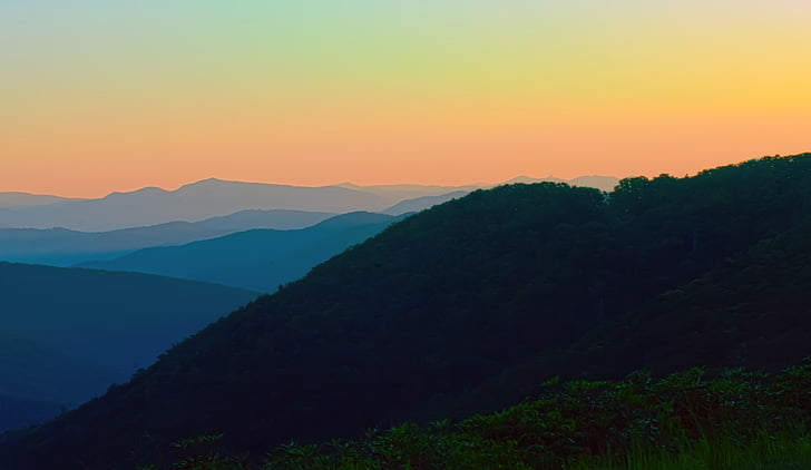 l’Amérique, Appalachia, Appalaches, bleu, heure bleue, Blue ridge mountains, Blue ridge parkway