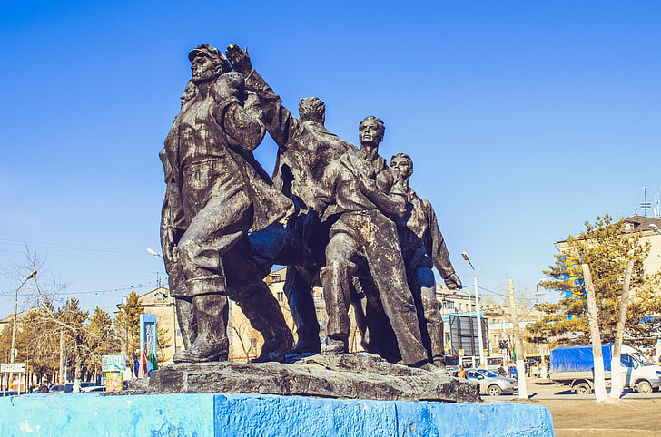 gradbeniki, prvi gradbeniki, spomenik, Kazahstan, črna spomenik, mesto, kiparstvo
