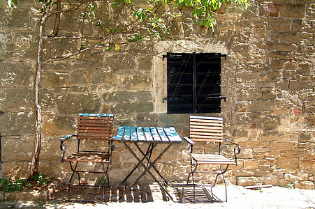 Середземноморська, відпочинок, дерев'яні стільці, сидіння