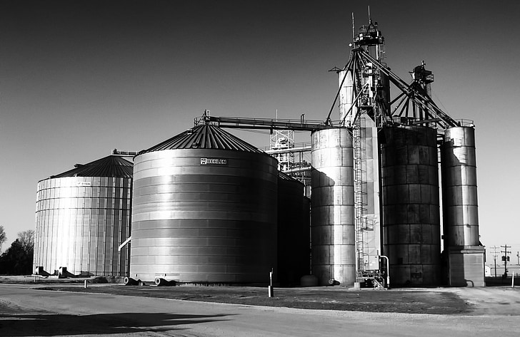 ragan, nebraska, grain elevator, rural, silos, black and white, agriculture