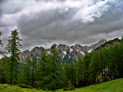 Karawanken, de regio gorenjska, Slovenië, Alpine wandelen, trekking, Triglav Nationaalpark, vrsic pass