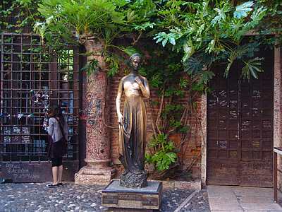 Giulietta, obrázek, bronz, sochařství, umění, Bronzová socha, kresba