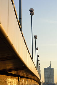 Dunaj, Avstrija, bogato most, sončni vzhod, arhitektura