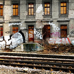 pista, ventana, puerta, antiguo, estación de tren, plataforma, Graffiti